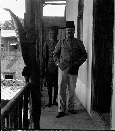 Турецкий консул в своей загородной резиденции