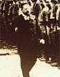 Е. И. Рапп перед строем солдат в Ля Куртин. Лето 1917 года.